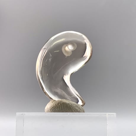 ガウリシャンカール産天然スモーキークォーツ"手磨き加工"勾玉ビーズ2️⃣/Gaurishankar Himalayan Smoky  Quartz Magatama