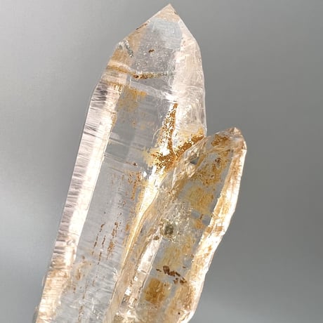 ガネーシュヒマール産リモナイトインヒマラヤ水晶/Ganesh Himal Limonite in Himalayan Quartz
