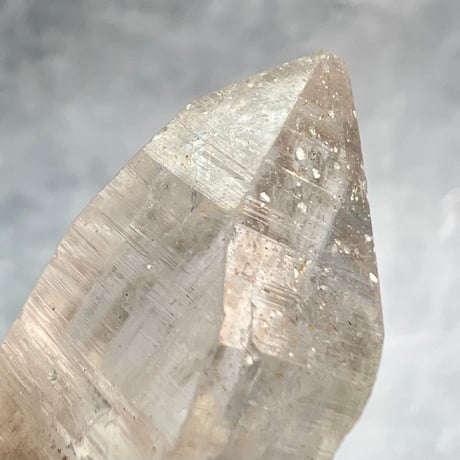 【カイラス産】天然ヒマラヤ水晶革紐付きペンダント/Kailash Himalayan Quartz Pendant