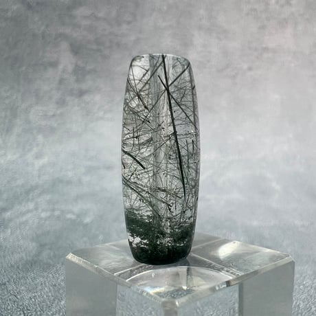 【ガネッシュヒマール産】アクチノライト&クローライトイン天然ヒマラヤ水晶 樽型ビーズ⑱/Ganesh Himal Actinolite&Chlorite in barrel beads
