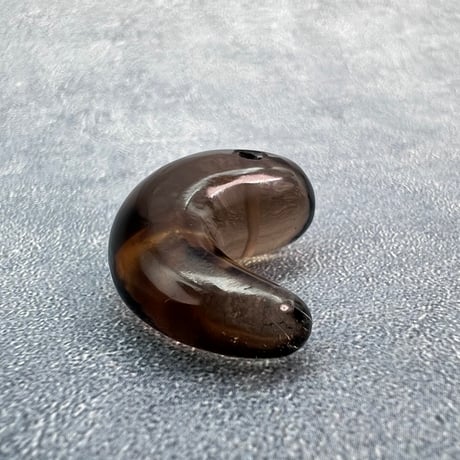 【ガウリシャンカール産】天然ヒマラヤスモーキークォーツ"手磨き加工"勾玉ビーズ④/Gaurishankar Himalayan Smoky  Quartz Magatama Beads