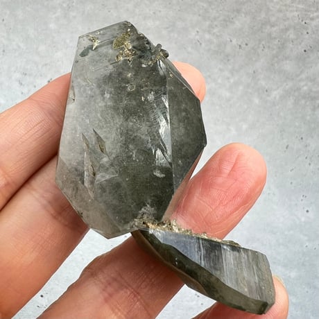 【ガネッシュヒマール産】クローライトイン天然ヒマラヤ水晶/Ganesh Himal Chlorite in Himalayan Quartz