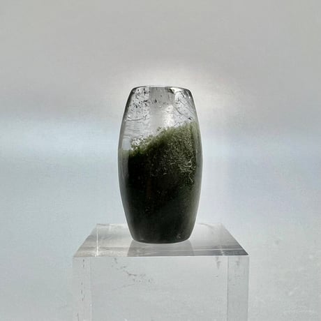 【ガネッシュヒマール産】クローライトイン天然ヒマラヤ水晶 樽型ビーズ/Ganesh Himal Chlorite in Himalayan Quartz barrel beads