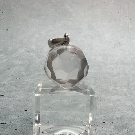 【ガネッシュヒマール産】天然ヒマラヤ水晶"手磨き加工"多面カットペンダントトップ/Ganesh Himal Himalayan Quartz Multicut Pendant Top