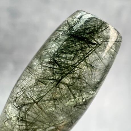【ガネッシュヒマール産】アクチノライトイン天然ヒマラヤ水晶 樽型ビーズ⑧/Ganesh Himal Actinolite in Himalayan Quartz barrel beads