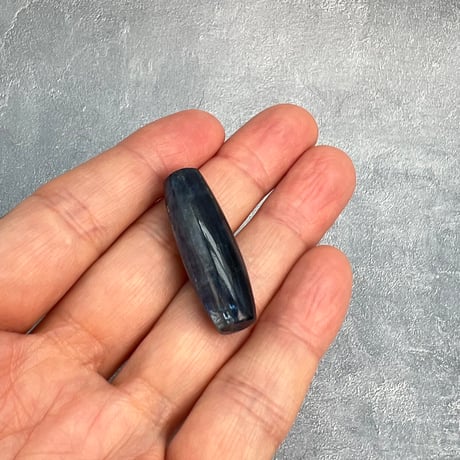 【ハイクオリティ】ネパール産天然ヒマラヤカイヤナイト バレルビーズ①/Nepal﻿ Himalayan Kyanite﻿ Barrel Beads