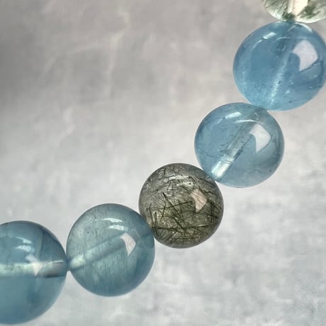 【デザインブレスレット】天然アクアマリン×ガネッシュヒマール産天然ヒマラヤ水晶/Aquamarine×Ganeshhimal Chlorite in Himalayan Quartz