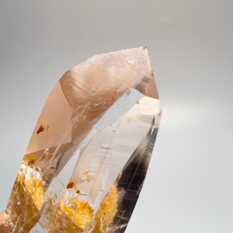 【ガネッシュヒマール産】リモナイトイン天然ヒマラヤ水晶"ポイント"/Ganesh Himal Himalayan Quartz"Point"