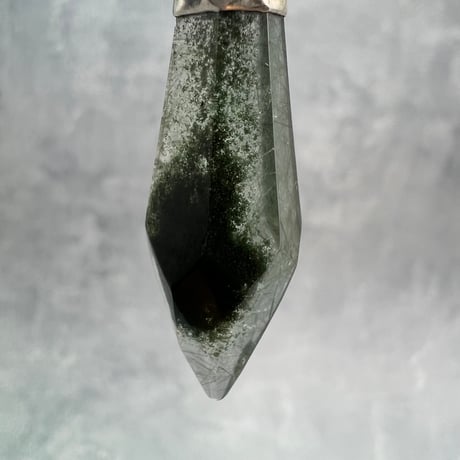 【ガネッシュヒマール産】アクチノライト&クローライト天然ヒマラヤ水晶ペンダントトップ⑥/Ganesh Himal Actinorite in Himalayan Quartz Pendant Top