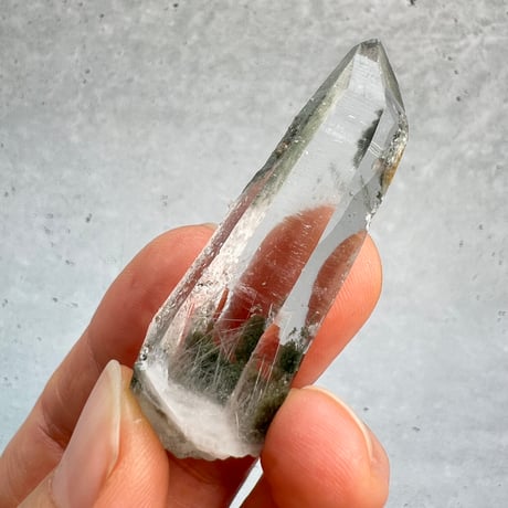 【ガネッシュヒマール産】クローライト&アクチノライトイン天然ヒマラヤ水晶/Ganesh Himal Chlorite&Actinorie in Himalayan Quartz