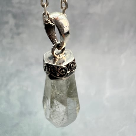 【ガネッシュヒマール産】アクチノライトイン天然ヒマラヤ水晶ペンダントトップ⑤/Ganesh Himal Actinorite in Himalayan Quartz Pendant Top