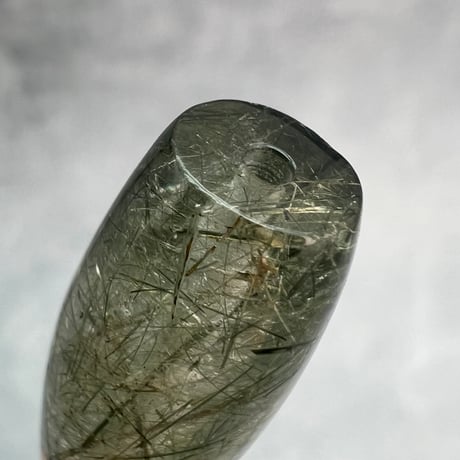 【ガネッシュヒマール産】アクチノライトイン天然ヒマラヤ水晶 樽型ビーズ⑧/Ganesh Himal Actinolite in Himalayan Quartz barrel beads