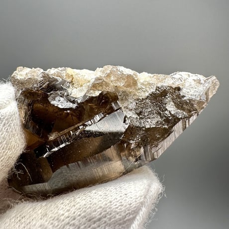 ガウリシャンカール産天然ヒマラヤスモーキークォーツミニクラスター/GauriShankar Himalayan Smoky Quartz