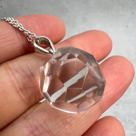 【ガネッシュヒマール産】天然ヒマラヤ水晶"手磨き加工"多面カットペンダントトップ/Ganesh Himal Himalayan Quartz Multicut Pendant Top