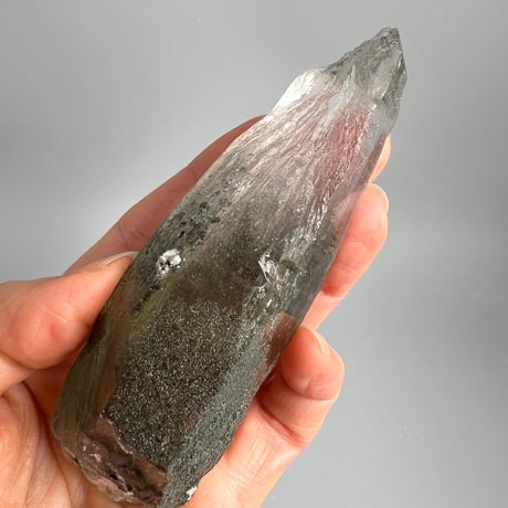 大特価【ガネッシュヒマール産】クローライトイン天然ヒマラヤ水晶/Ganesh Himal Chlorite in Himalayan Quartz