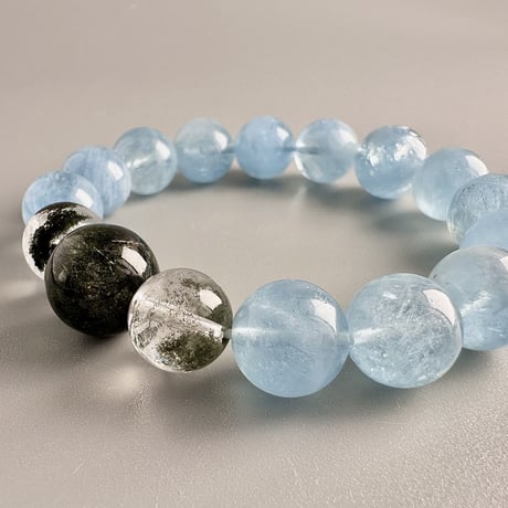 天然アクアマリン+ガネッシュヒマール産クローライト&アクチノライトイン天然ヒマラヤ水晶/Aquamarine+Ganeshhimal Chlorite& in Himalayan Quartz