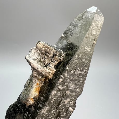 大特価【ガネッシュヒマール産】クローライトイン天然ヒマラヤ水晶❸/Ganesh Himal Chlorite in Himalayan Quartz