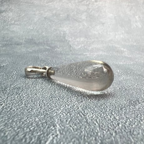 【ガウリシャンカール産】天然ヒマラヤスモーキークォーツ雫型ペンダントトップ/GauriShankar Himalayan Smoky Quartz Drop Pendant Top