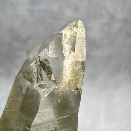 【ガネッシュヒマール産】クローライト&アクチノライトイン天然ヒマラヤ水晶/Ganesh Himal Chlorite&Actinorite in Himalayan Quartz
