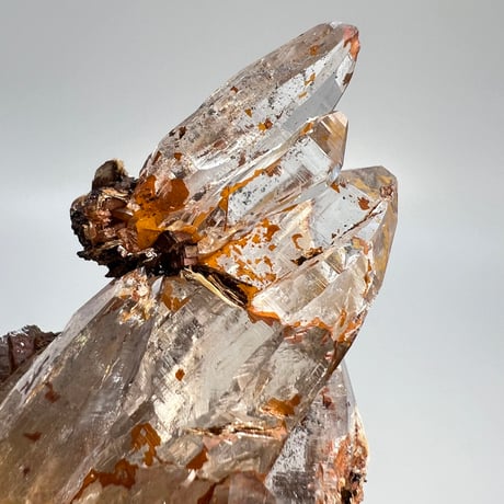 【ガネッシュヒマール産】"リモナイト&雲母"付き天然ヒマラヤ水晶クラスター/Ganesh Himal "Limonite&Maica"inHimalayan Quartz  Cluster