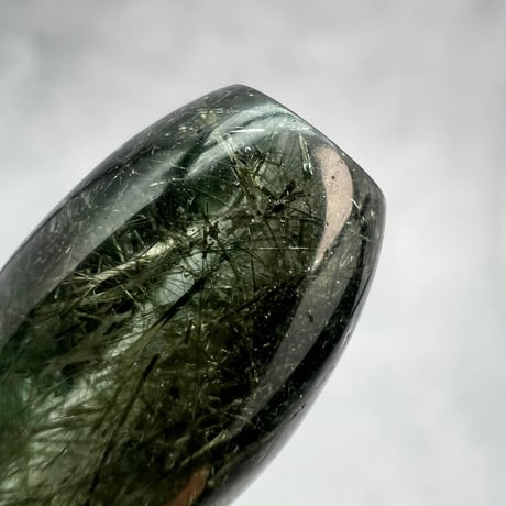 【ガネッシュヒマール産】アクチノライトイン天然ヒマラヤ水晶 樽型ビーズ⑳/Ganesh Himal Actinolite in Himalayan Quartz barrel beads