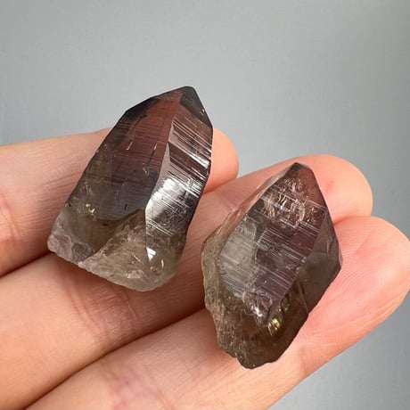 【ガウリシャンカール産】天然ヒマラヤスモーキークォーツポイントセット②/GauriShankar Himalayan Smoky Quartz Point Set