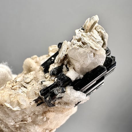ネパールジャジャルコット産 ヒマラヤ天然ブラックトルマリン原石⑤/Nepal Jajarkot Himalayan Natural Black Tourmaline