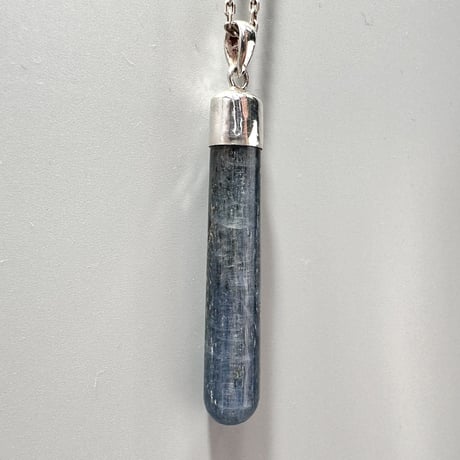 ネパール産ヒマラヤカイヤナイト "手磨き加工"ペンダントトップ 2️⃣ NEPAL Himalayan Kyanite Pendant Top