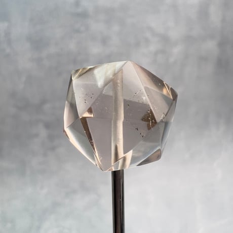 【ガウリシャンカール産】天然ヒマラヤスモーキークォーツ"手磨き加工"イコサヘドロン"ビーズ/GauriShankar Smoky Quartz "Icosahedron"Beads
