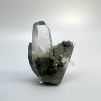 【ガネッシュヒマール産】クローライトイン天然ヒマラヤ水晶ミニクラスター/Ganesh Himal  Chlorite in Himalayan Quartz Mini Cluster