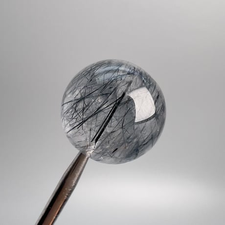 【ガネッシュヒマール産】11mm"手磨き加工"アクチノライトイン天然ヒマラヤ水晶ビーズ/Ganesh Himal Actinolite in Himalayan Quartz Round Beads