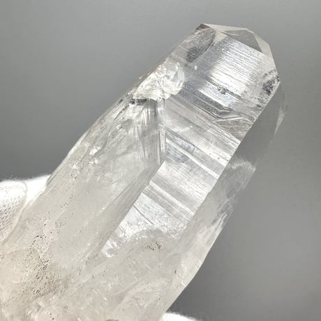 マカルー産天然ヒマラヤ水晶ポイント Makalu  Himalayan Quartz Point