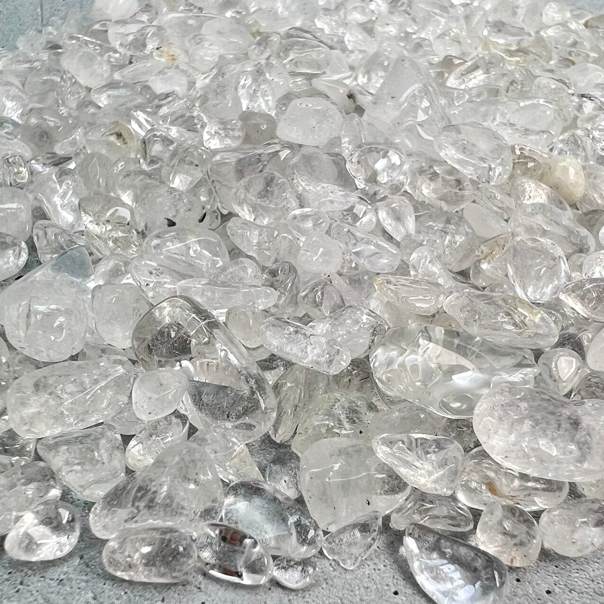 カイラス産天然ヒマラヤ水晶 】さざれ石(200g)/Kailash Himalayan