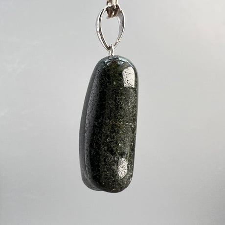 【ガネッシュヒマール産】クローライトイン天然ヒマラヤ水晶"ハート型ペンダントトップ"/Ganesh Himal Chlorite in "Heat Pendant Top"