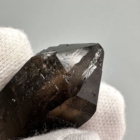 ガウリシャンカール産天然ヒマラヤスモーキークォーツポイント/GauriShankar Himalayan Smoky Quartz