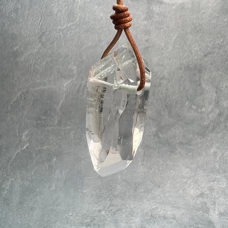 【ガネッシュヒマール産】天然ヒマラヤ水晶ペンダント(ポリッシュ面有)❸/GaneshHimal Natural Himalayan Quartz Pendant
