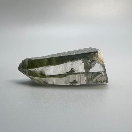 【ガネッシュヒマール産】クローライトイン天然ヒマラヤ水晶ポイント/Ganesh Himal Chlorite in Himalayan Quartz Mini Point