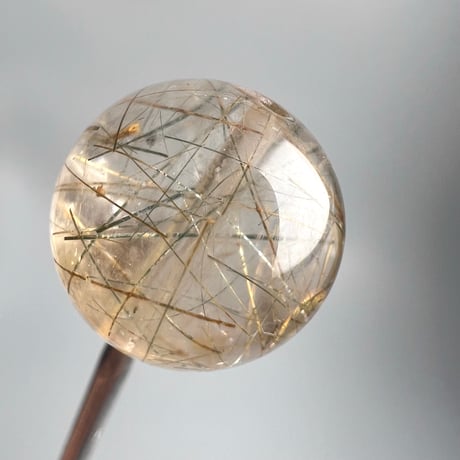 【ガネッシュヒマール産】アクチノライトイン天然ヒマラヤ水晶ビーズ/Ganesh Himal Actinolite in Himalayan Quartz beads