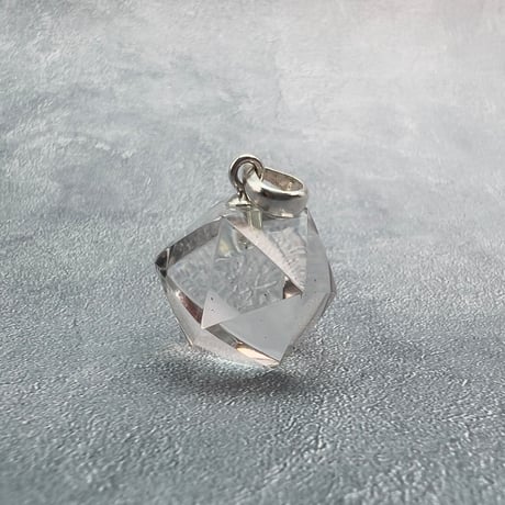 【ガネッシュヒマール産】天然ヒマラヤ水晶"手磨き加工"イコサヘドロン"ペンダントトップ/Ganesh Himal Himalayan Quartz "Icosahedron"Pendant Top
