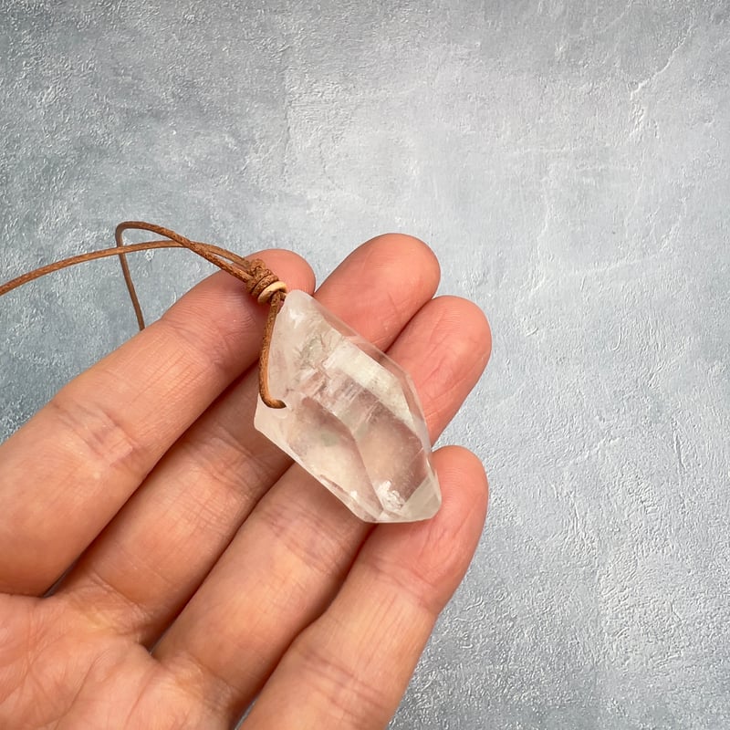究極品質　ヒマラヤ幻の聖山　オールドカイラス水晶のペンダントトップ　8g カイラス水晶ペンダント – kuwa works