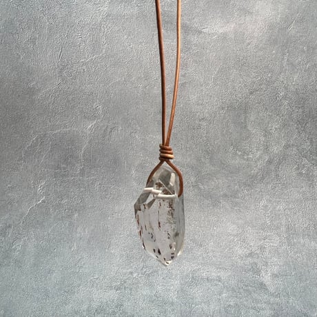 【ガネッシュヒマール産】天然ヒマラヤ水晶ペンダント(ポリッシュ面有)❹/GaneshHimal Natural Himalayan Quartz Pendant