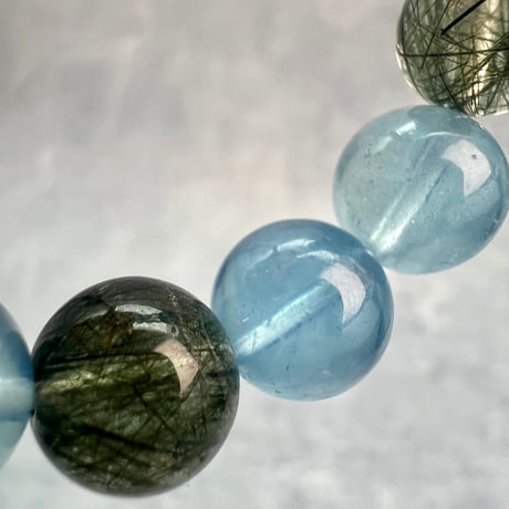【デザインブレスレット】天然アクアマリン×ガネッシュヒマール産天然ヒマラヤ水晶/Aquamarine×Ganeshhimal Chlorite in Himalayan Quartz