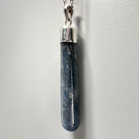 ネパール産ヒマラヤカイヤナイト "手磨き加工"ペンダントトップ 2️⃣ NEPAL Himalayan Kyanite Pendant Top