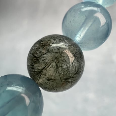 【デザインブレスレット】天然アクアマリン×ガネッシュヒマール産天然ヒマラヤ水晶/Aquamarine×Ganeshhimal Actinorite in Himalayan Quartz
