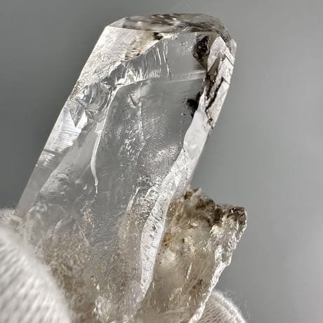 【ガネッシュヒマール産】バイオタイトイン天然ヒマラヤ水晶ミニポイント"GG"/Ganesh Himal Biotite in Himalayan Quartz Mini Point