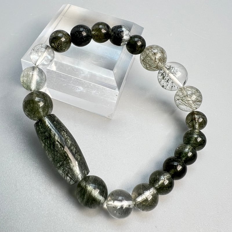 ガネッシュヒマール産】アクチノライトイン天然ヒマラヤ水晶デザイン