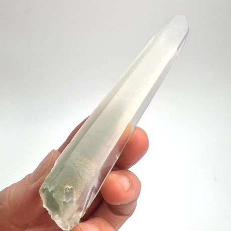 マダガスカル産クローライトインクォーツ/Madagascar Chlorite in Quartz
