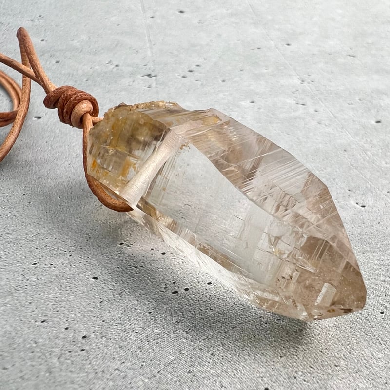 ガネッシュヒマール産】リモナイトイン天然ヒマラヤ水晶ペンダント⑤