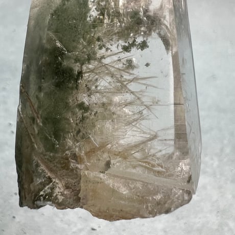 【ガネッシュヒマール産】クローライト&アクチノライト イン天然ヒマラヤ水晶/Ganesh Himal Chlorite&Actinorite in Himalayan Quartz