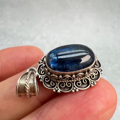 ネパール産天然ヒマラヤカイヤナイトS/V925ペンダントトップ/NEPAL Himalayan Kyanite S/V925 Pendant Top